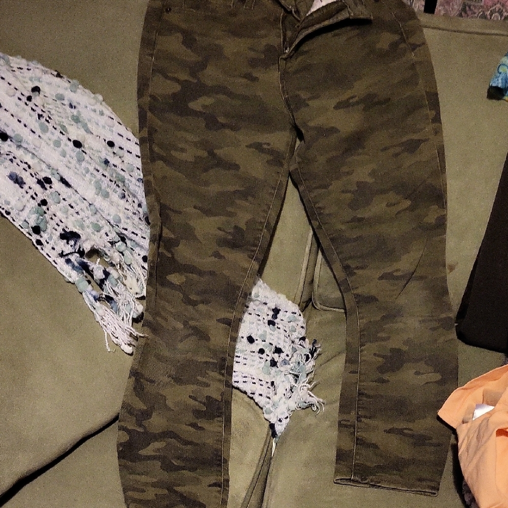 GAP Olive Camouflage Skinny Jeans